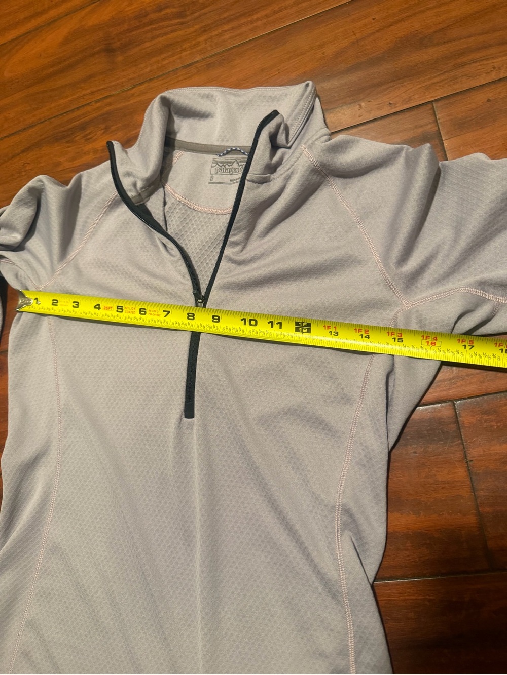 Patagonia Light Gray Women's Half-Zip Performance Pullover - Picture 4 of 7
